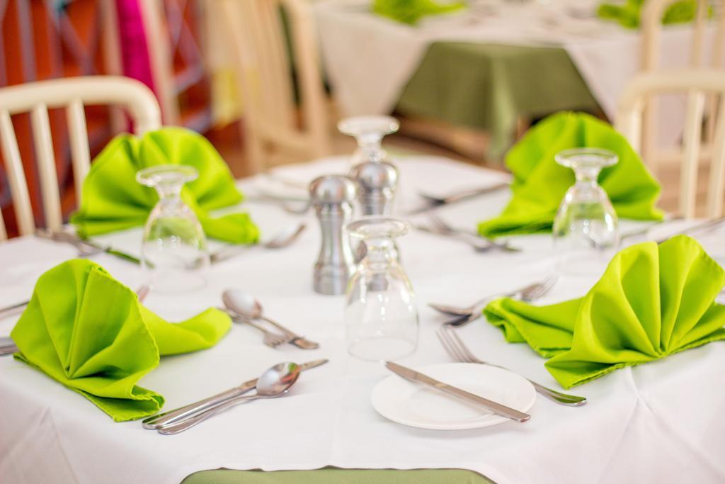 Bay Gardens Hotel Грос Айлет Екстериор снимка