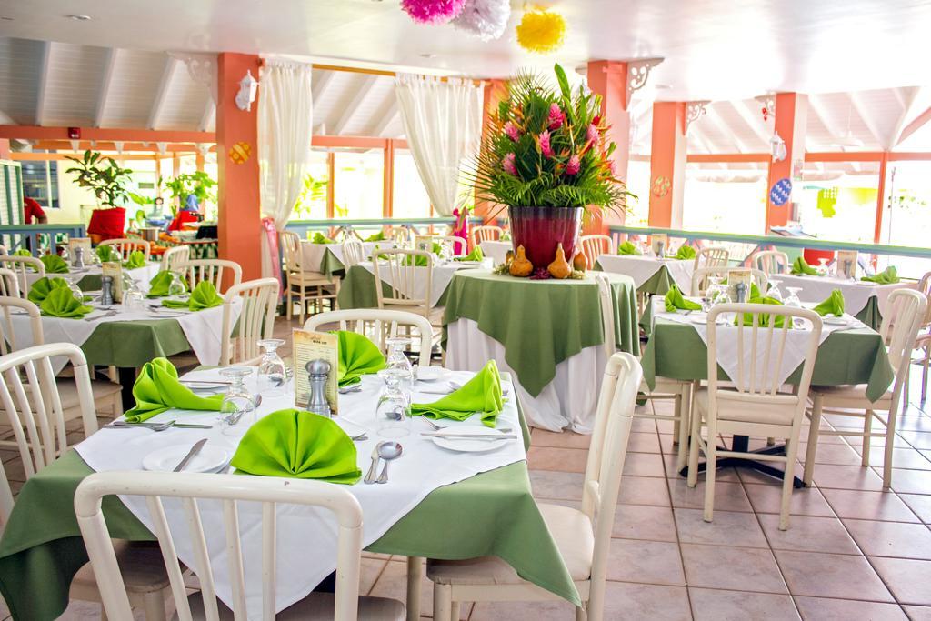 Bay Gardens Hotel Грос Айлет Екстериор снимка