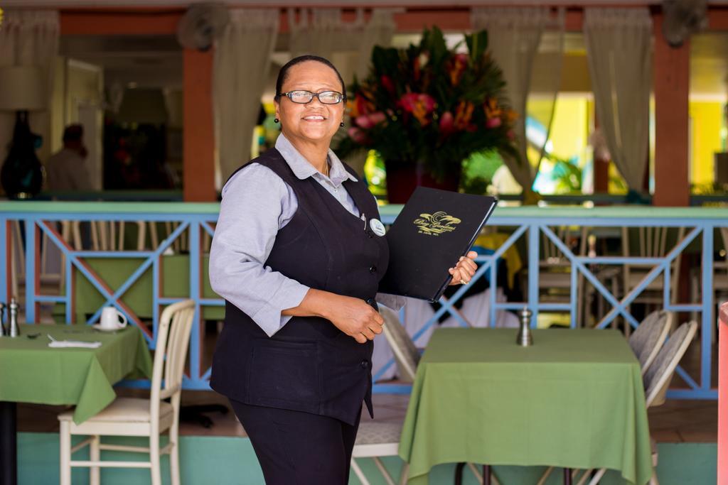 Bay Gardens Hotel Грос Айлет Екстериор снимка