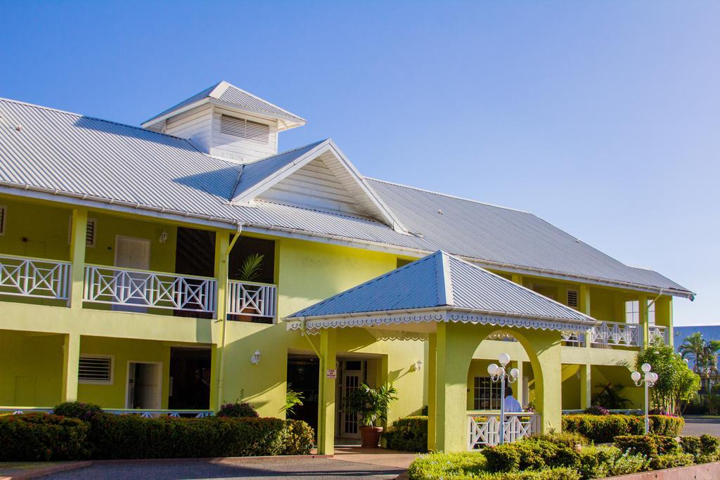 Bay Gardens Hotel Грос Айлет Екстериор снимка