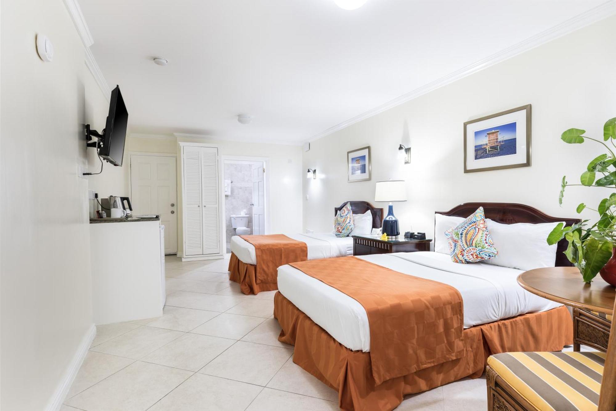 Bay Gardens Hotel Грос Айлет Екстериор снимка