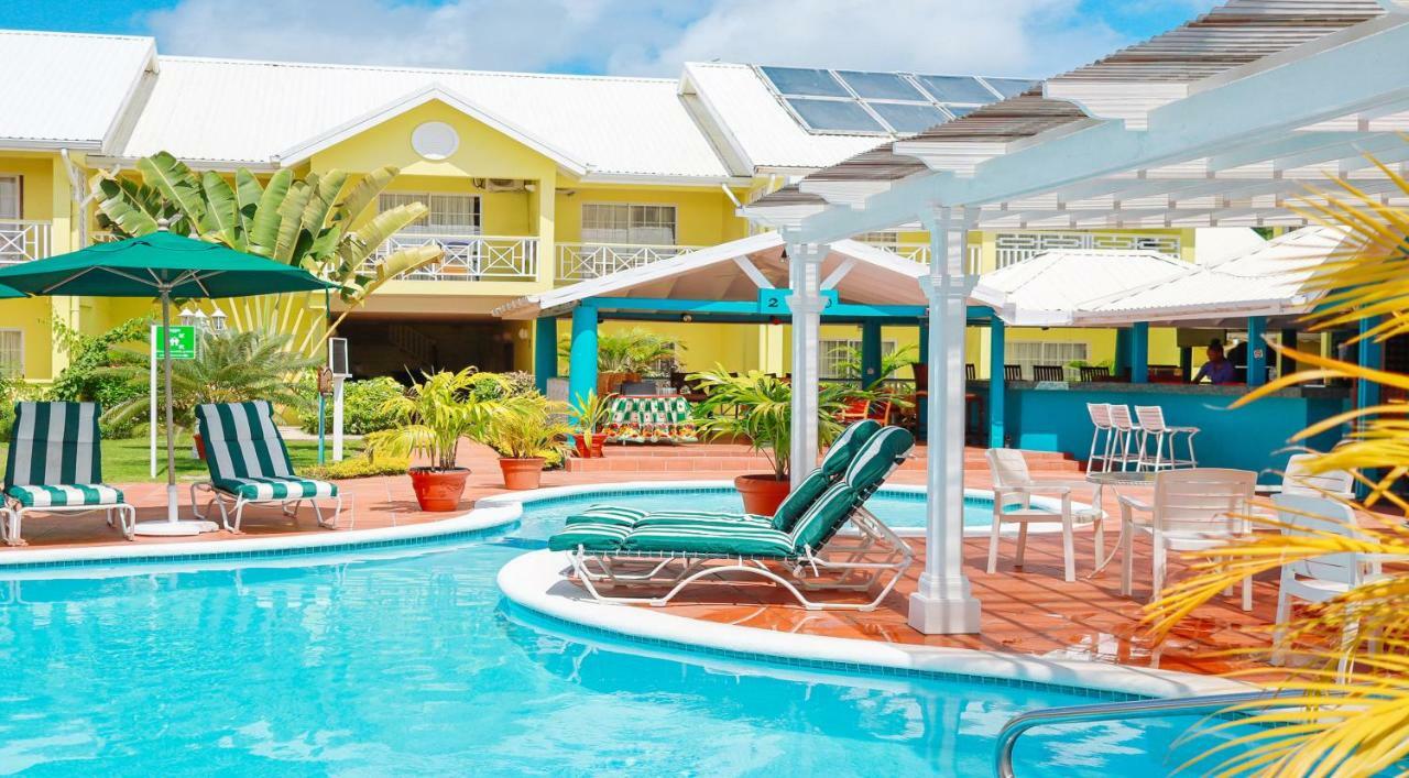 Bay Gardens Hotel Грос Айлет Екстериор снимка